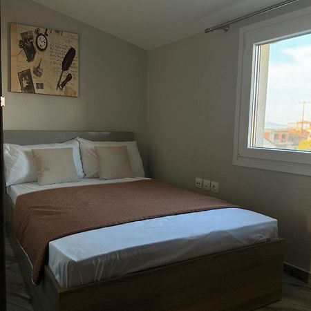 Private Modern Apartment Nea Roda Ngoại thất bức ảnh