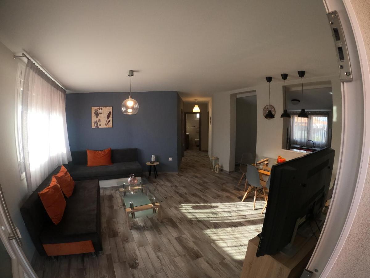 Private Modern Apartment Nea Roda Ngoại thất bức ảnh