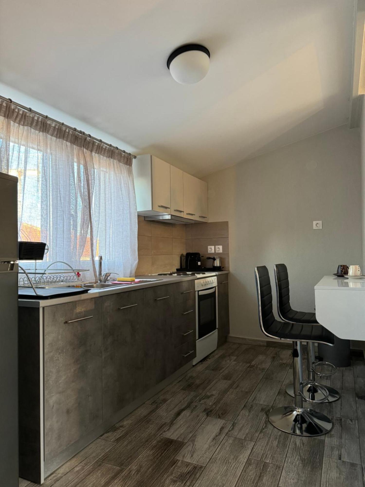 Private Modern Apartment Nea Roda Ngoại thất bức ảnh