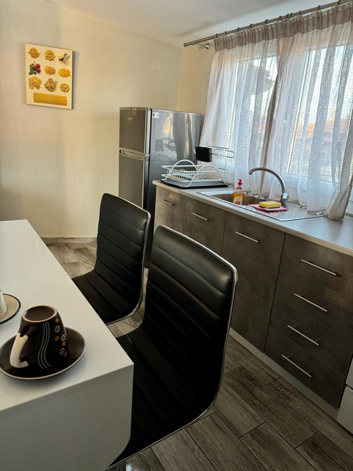 Private Modern Apartment Nea Roda Ngoại thất bức ảnh